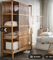 Offener Kleiderschrank NORDKISA aus Bambus (IKEA, 249.-)