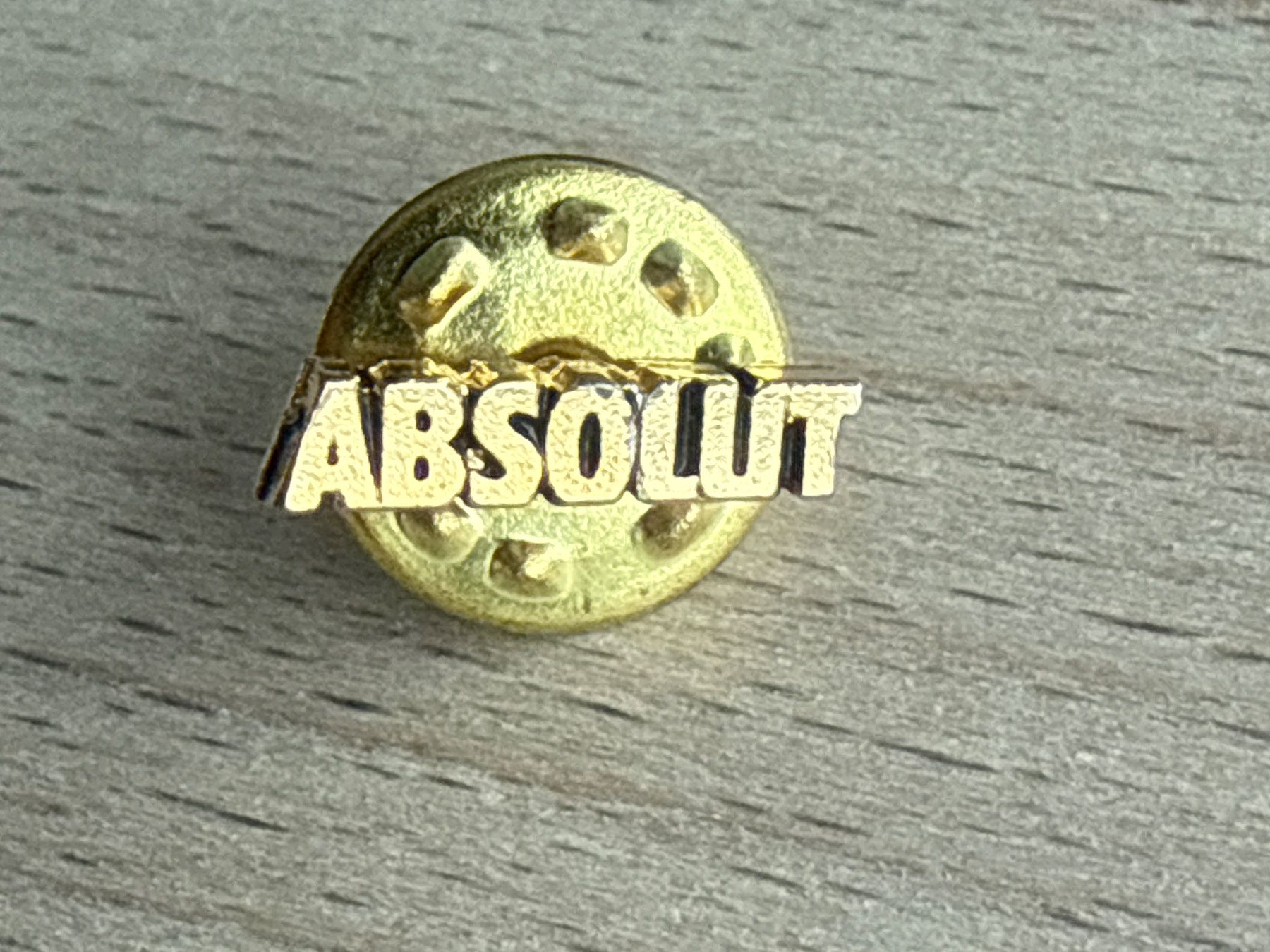 Placchette & Badge: Pin Absolut – Usato da Glattbrugg venduto da Schweigmatt