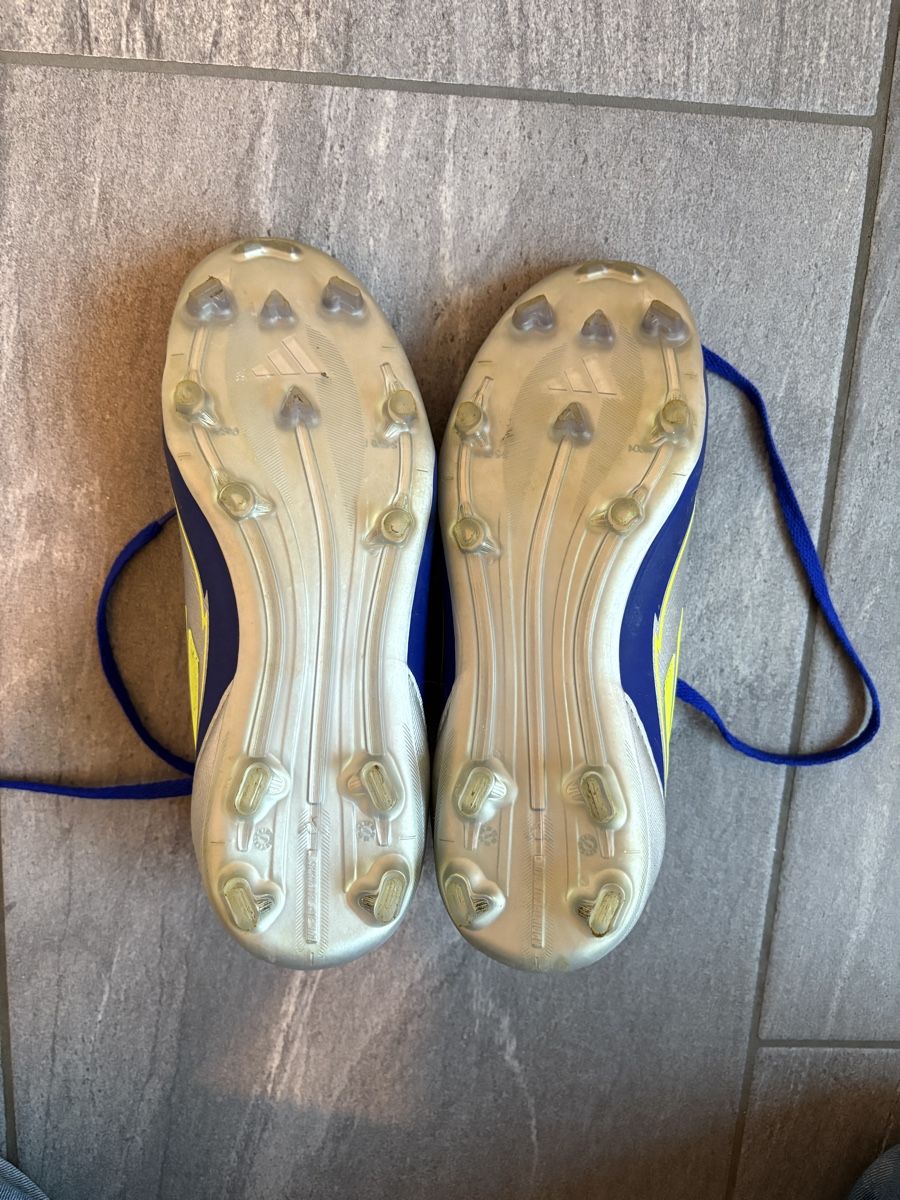 Scarpe per ragazzi: Fussballschuhe Adidas F50 – Usato da Villmergen venduto da Mercedes405 3