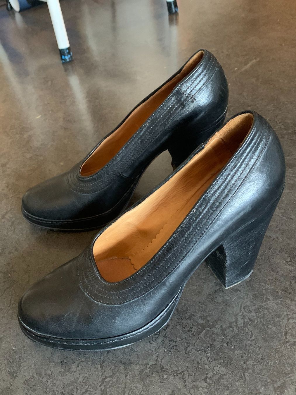 Damenschuhe: Fiorentini & Baker Pumps 38, schwarz, Leder, wunderschön! – Gebraucht aus Zürich von Lubar7