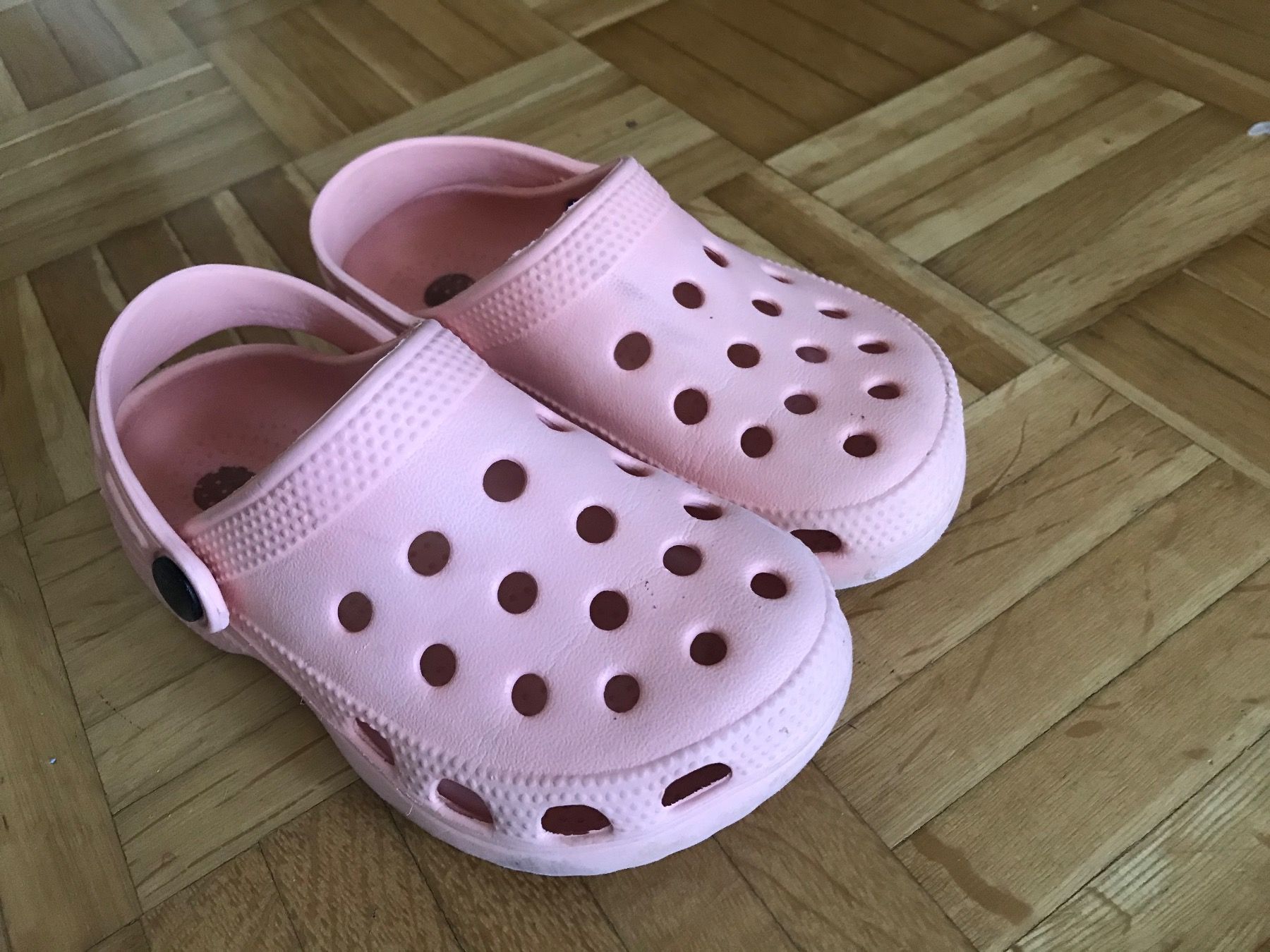 Scarpe per ragazze: Badeschuhe Grösse 26 – Usato da Emmenbrücke venduto da Hathor123