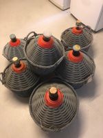 Korbflaschen (Schnaps)