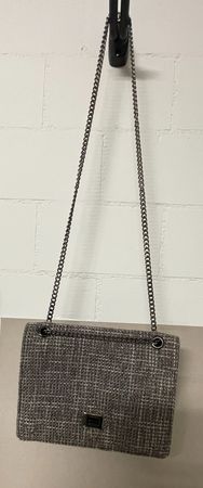NEU: Umhängetasche von Zara