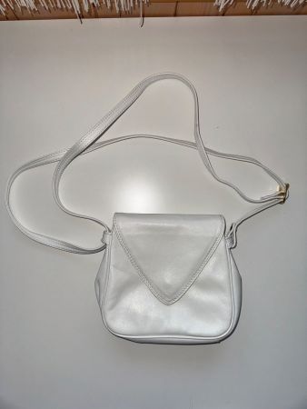 Elegante weisse Tasche