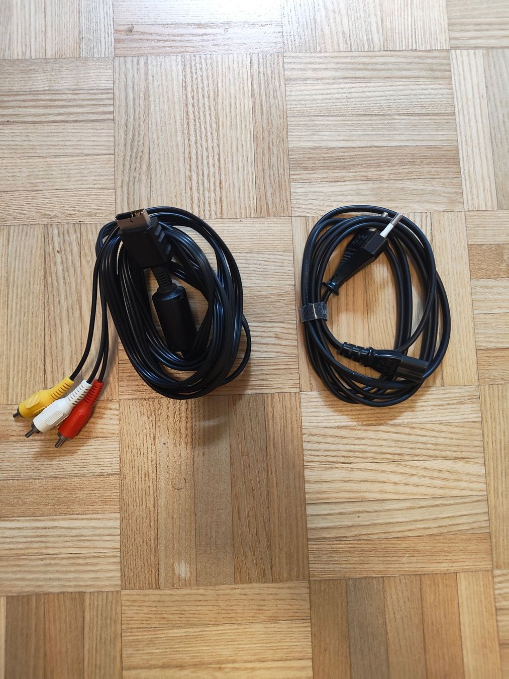 Sony Consoles: Sony PlayStation 2 SCPH-50004 PAL – D'occasion à Thun par John.Smith 2