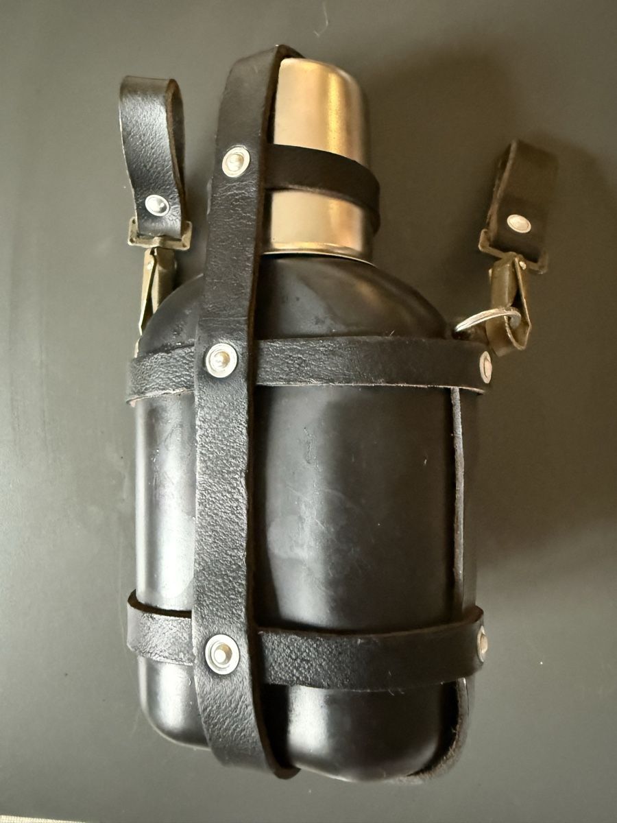 Schweizer Armee Ausrüstung & Ersatzteile: Schweizer Armee Feldflasche  – Gebraucht aus Menzengrüt von SC1973 1