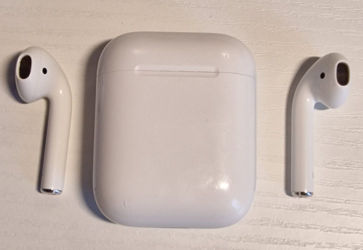 Apple Cuffie: Apple AirPods 2. Generation – Usato da Bassersdorf venduto da ciao555 1