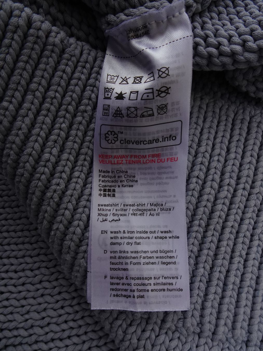 Esprit Maglioni & Felpe: Esprit Strickpullover blau dick kurz weite ärmel Gr S – Usato da Winterthur venduto da blumeblau77 7