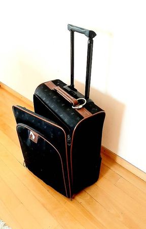Valise à roulettes