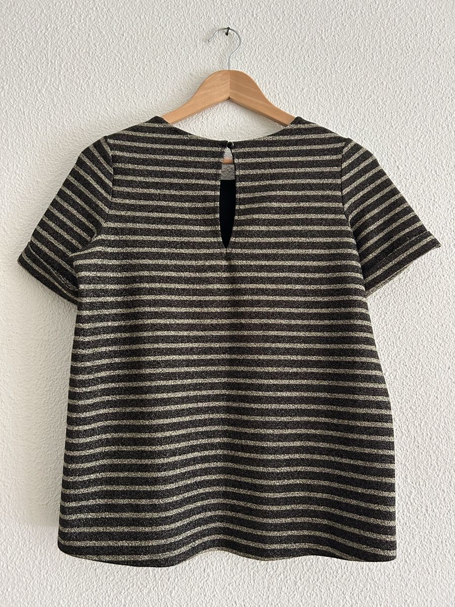 Sezane T-shirt: Top Sezane T.S à rayures dorées – Nuovo (secondo la descrizione) da Morges venduto da cat_6cm9 4