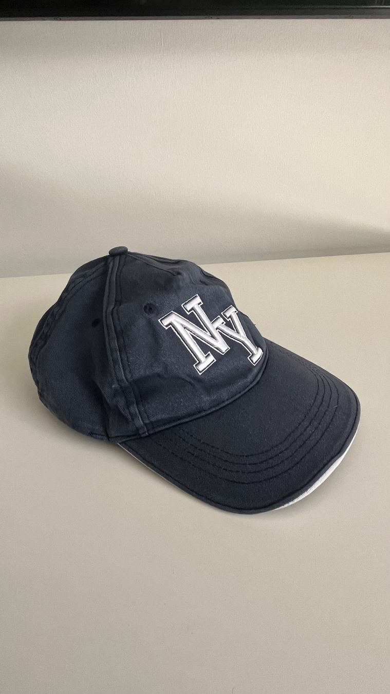 Altro in  Abbigliamento & Accessori: Baseball Cap/Kappe Gr.54 (6-8J) – Usato da Stäfa venduto da Exclusive00 1