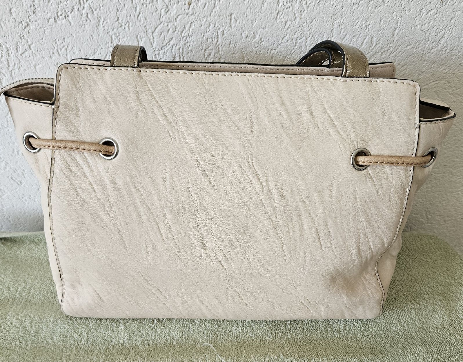 Guess Borse da donna: kleine GUESS-Tasche – Usato da Unterkulm venduto da Beljasch 2