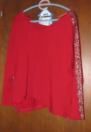 Haut rouge à paillettes taille 40 EUR