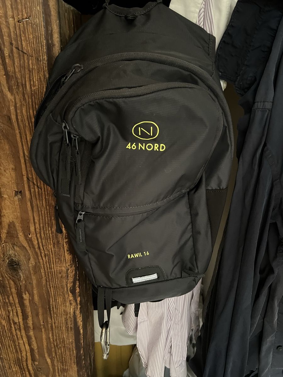46 Nord Zaini: 46 Nord Rucksack RAWIL 16 Schwarz – Usato da Erlenbach ZH venduto da d.sigrist101