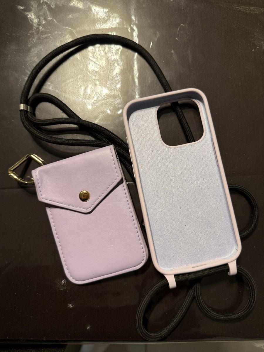 Cover & Protezioni schermo: Handykette mit Kartenfach - iPhone 15 Pro - Lavendel – Usato da Zürich venduto da Oliveirinha_ 1