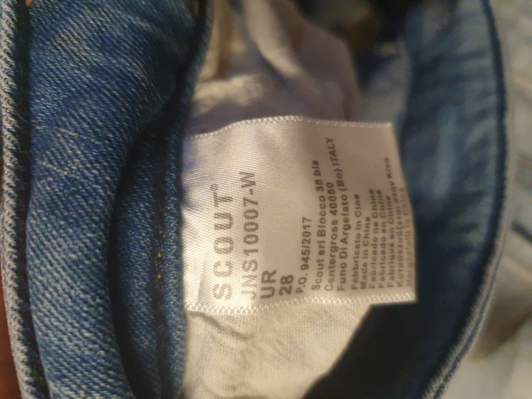 Jeans: Jeans – Usato da Moosseedorf venduto da Sonnenschein.. 2