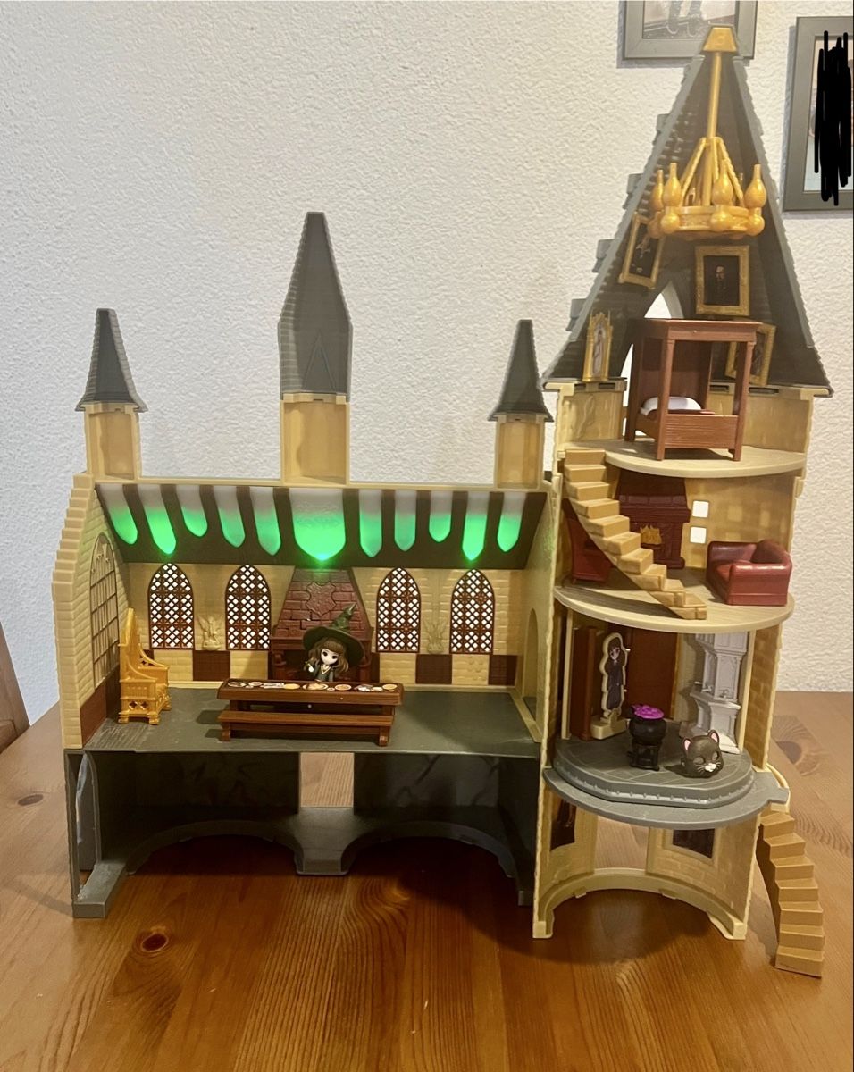 Giocattoli: Harry Potter Schloss Hogwarts – Usato da Goldach venduto da aylight