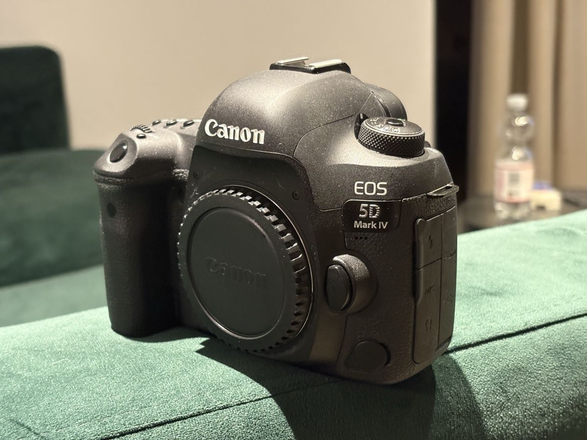 Canon Appareil photo: Canon EOS 5D Mark IV  – D'occasion à Wettingen par den_x2qq