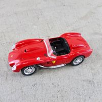 Ferrari Testa Rossa (1957) – Bburago 1:18 – Made in Italy
