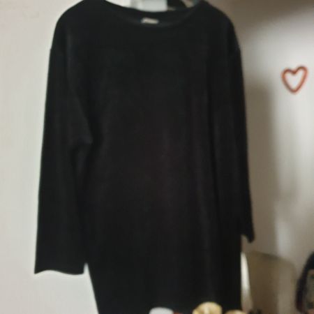 KLOK schönes Samtshirt in schwarz Gr. M