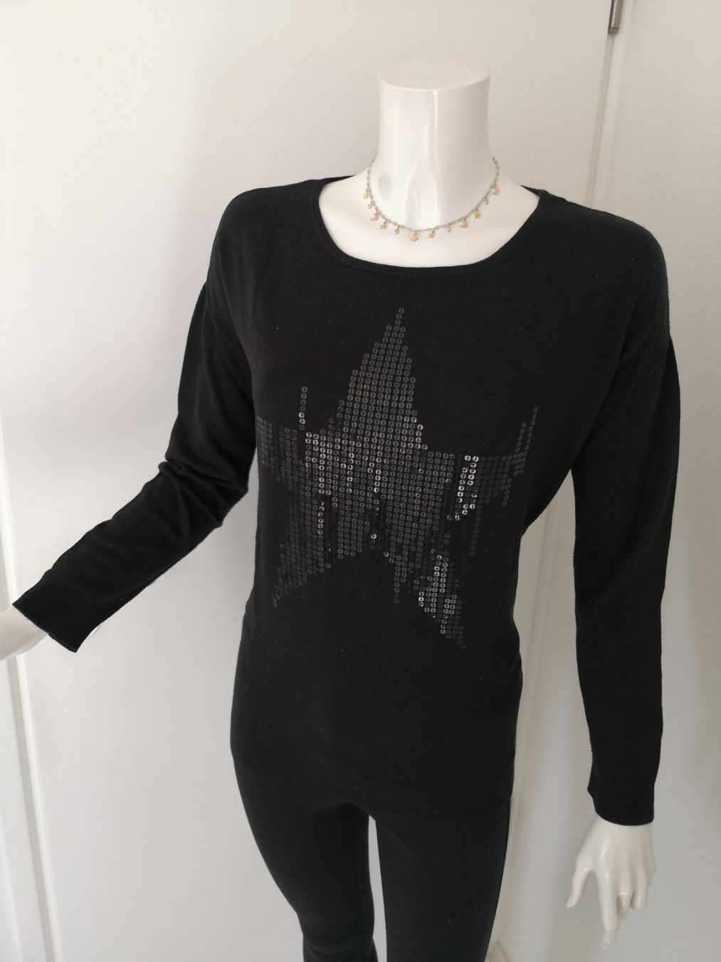 S.Oliver Pulls & Sweat-shirts: 🤩S.OLIVER STRICK-PULLOVER SCHWARZ & STERN-PAILLETTENMUSTER – D'occasion à Olten par Naja-Twins-Twins 7