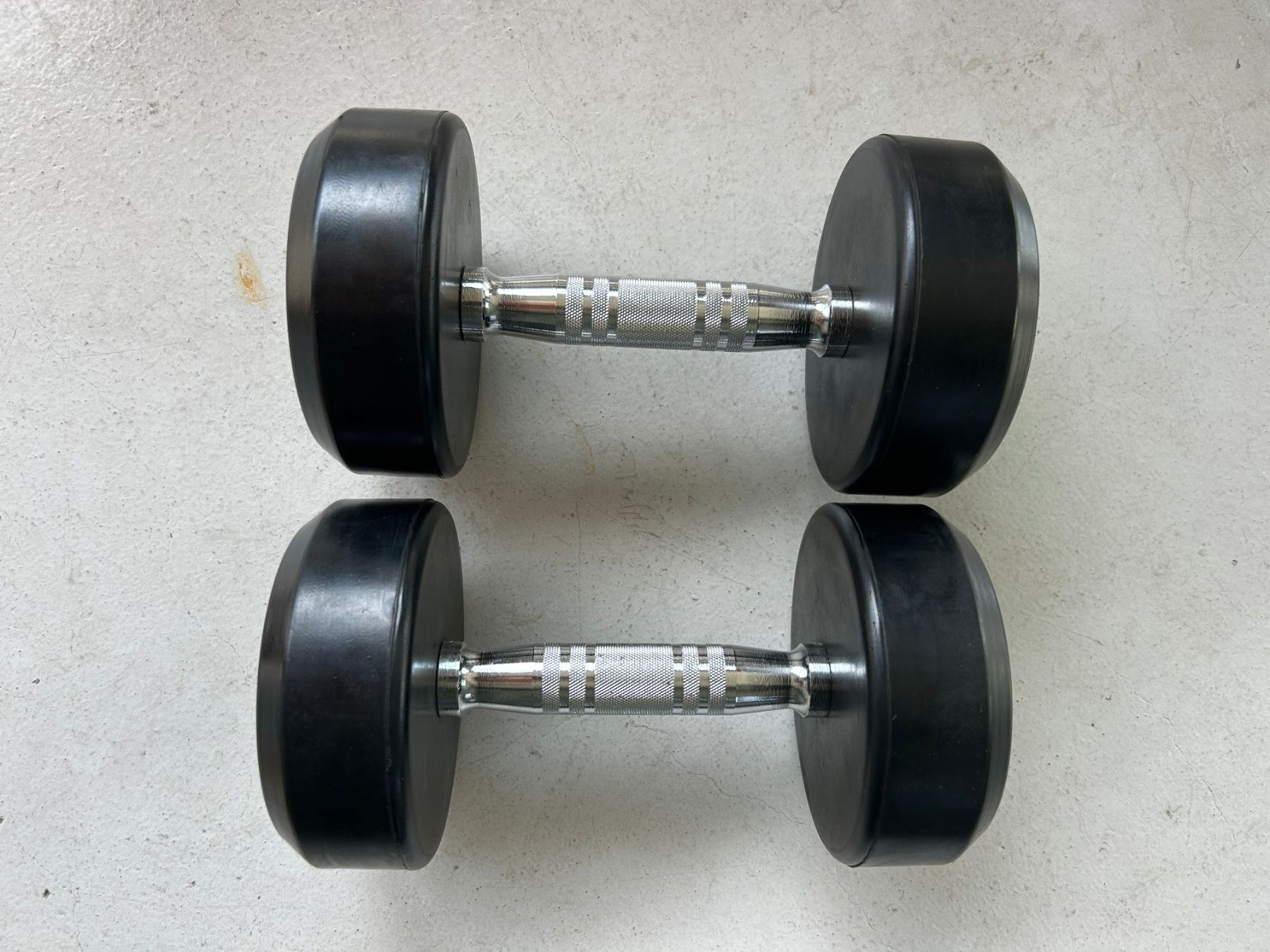 Manubri & Pesi: Kurzhantel TYSON 2 x 8 kg – Usato da Bern venduto da arwori 1