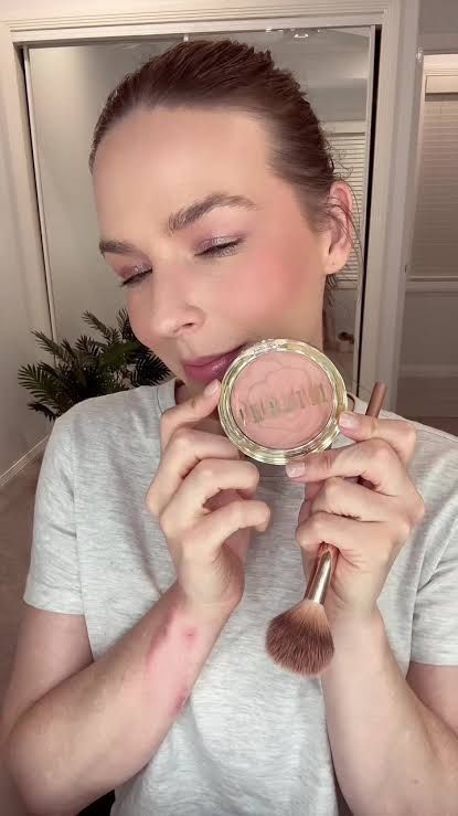Make-up: Milani Rose powder blush – Nuovo (secondo la descrizione) da Perrefitte venduto da lulusphere 3