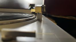 Denon DP-29 f Plattenspieler vollautomatisch, gut erhalten