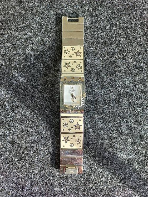 Swatch Orologi: Swatch Uhr Damen – Usato da Birrhard venduto da Schrot70