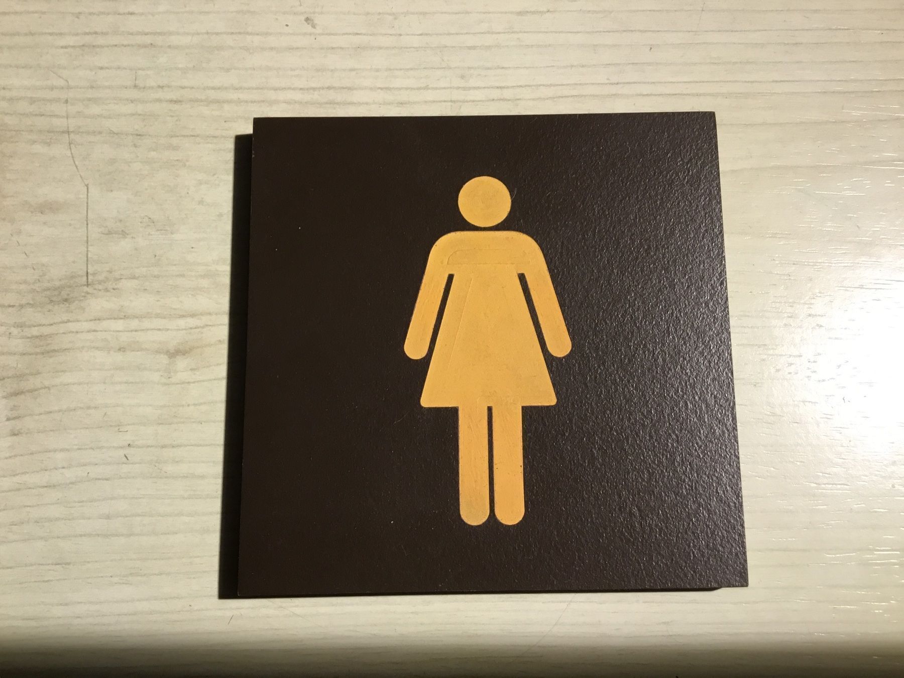 Insegne: WC Schild Frauen – Usato da Spiez venduto da hinbieger