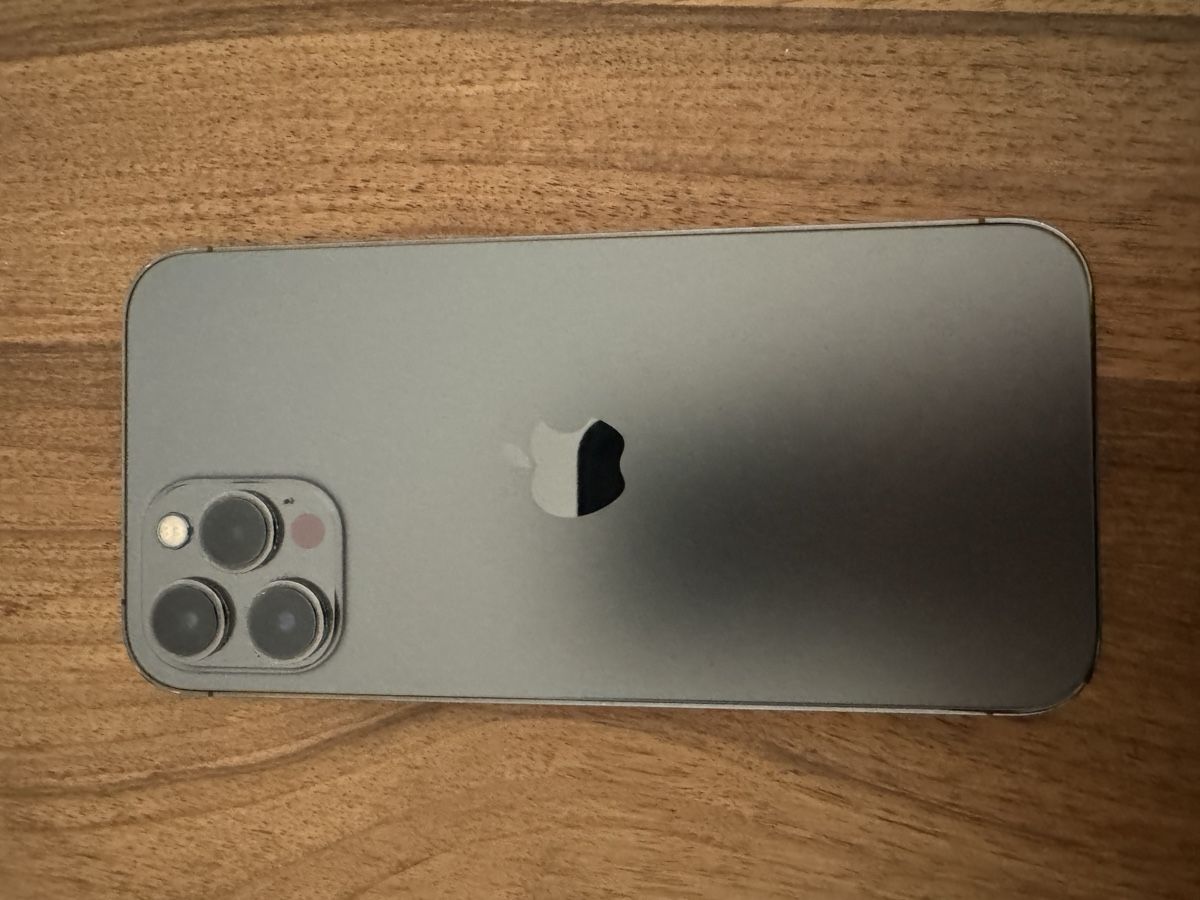 Apple Handys / Smartphones: iPhone 12 Pro Max 128GB graphite – Gebraucht aus Fribourg von  4