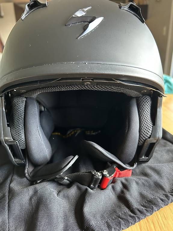 Caschi & visiere: Casque Scorpion EXO L – Usato da Ponts-de-Martel venduto da F_Marti 1