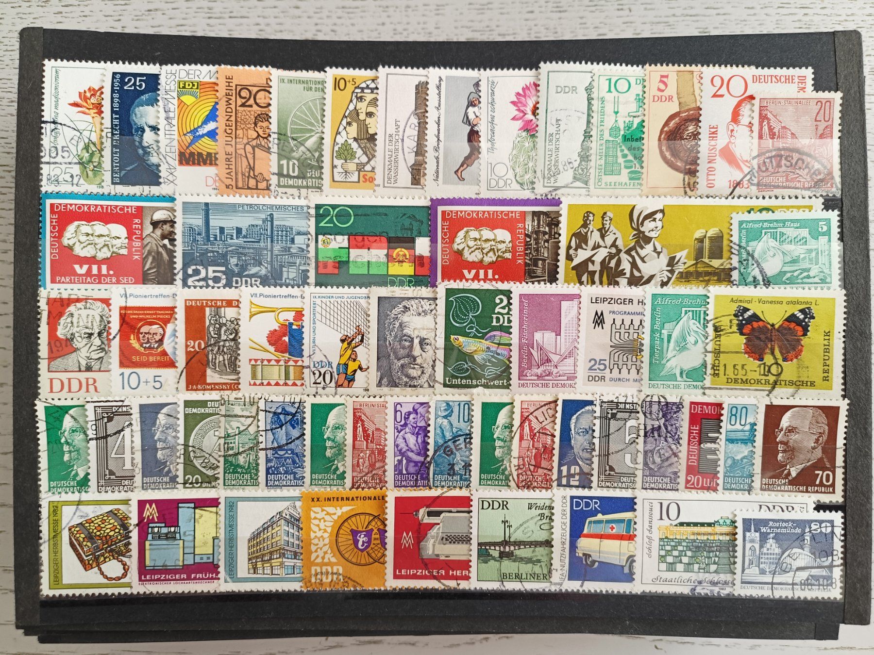 Tutti i francobolli: schönes DDR Lot gestempelt – Usato da Dübendorf venduto da goeggi79