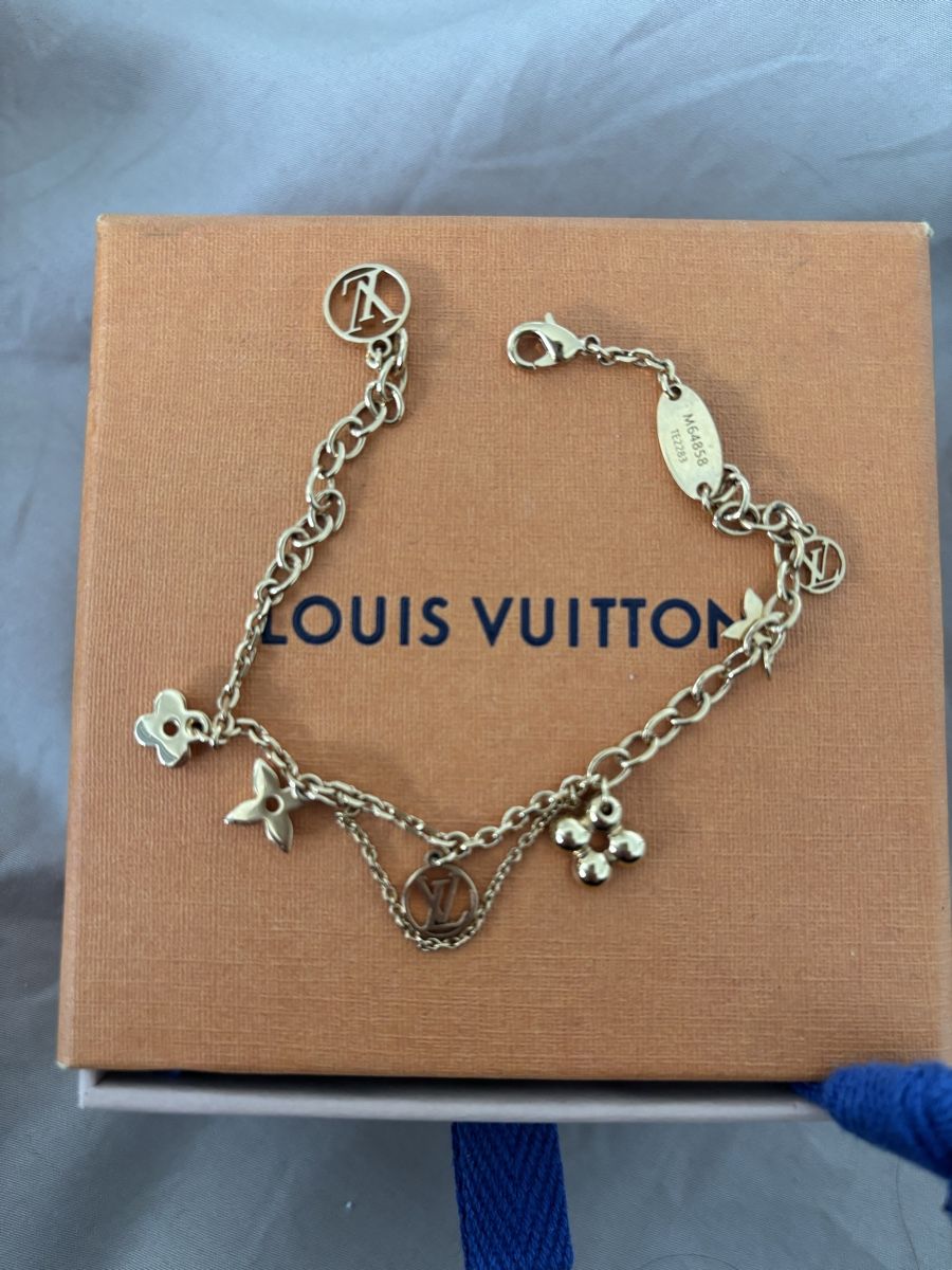 Louis Vuitton Catenine: Louis Vuitton Set Blooming Supple – Usato da Basel venduto da sop_h98w 2
