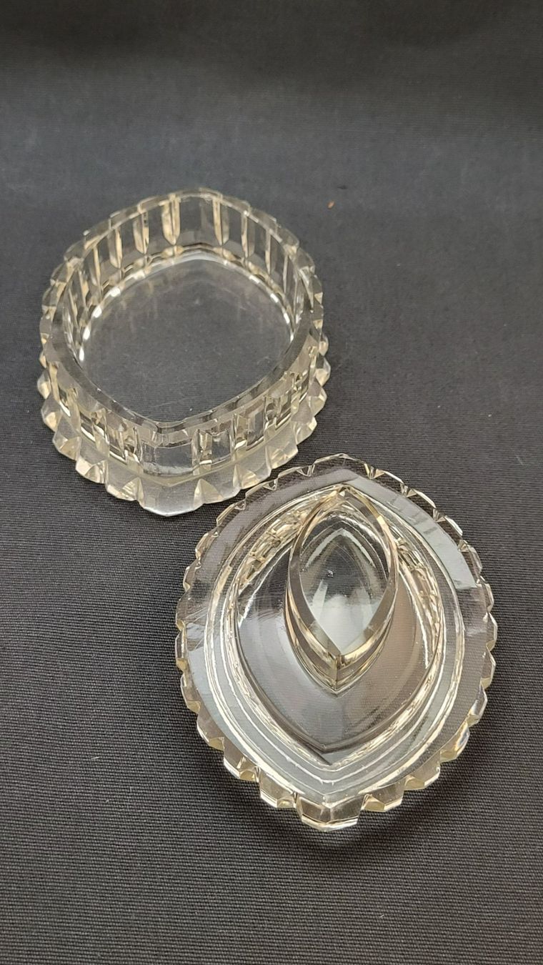 Figuren: Antike Glas-Dose – Gebraucht aus Basel von spinne02 5