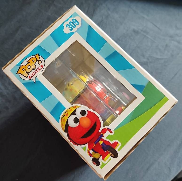Statuette: Elmo on Trike Funko Pop Flocked – Usato da Kaiseraugst venduto da RagingLobo 3