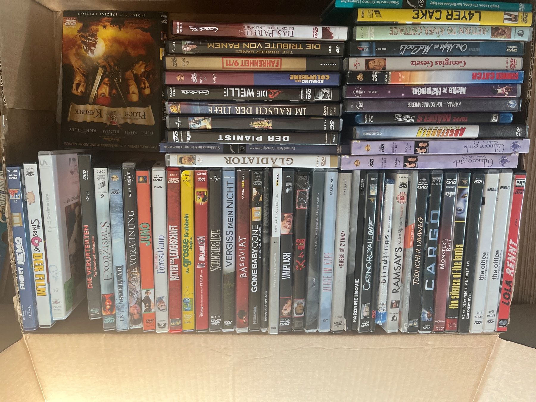 Tutti i DVDs: Ungefähr 60 Dvds – Usato da Thun venduto da MischW