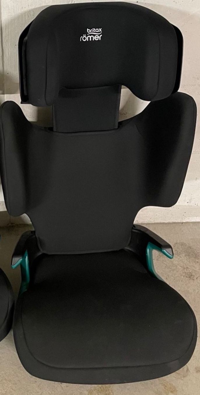 Britax Römer Seggiolini per auto: Britax Römer Adventure Plus 2 Kindersitz, defekt – Usato da Wettingen venduto da Serk 2