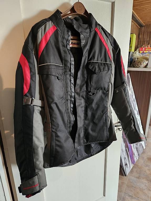 Vestes: Töff jacke rot/schwarz – D'occasion à Aedermannsdorf par Men11 1