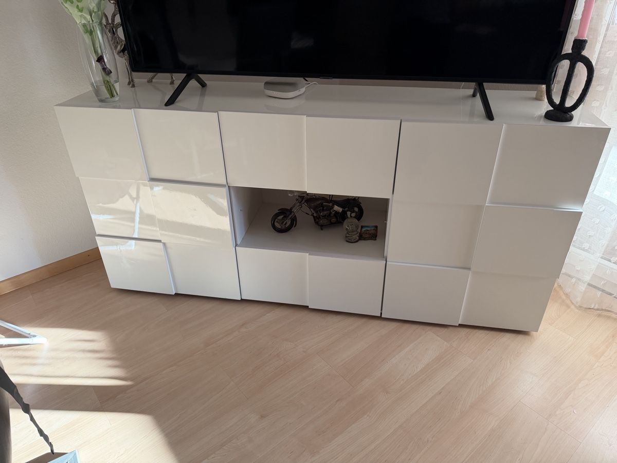 Kommoden: Kommode – Gebraucht aus Biel/Bienne von jes_nfq2