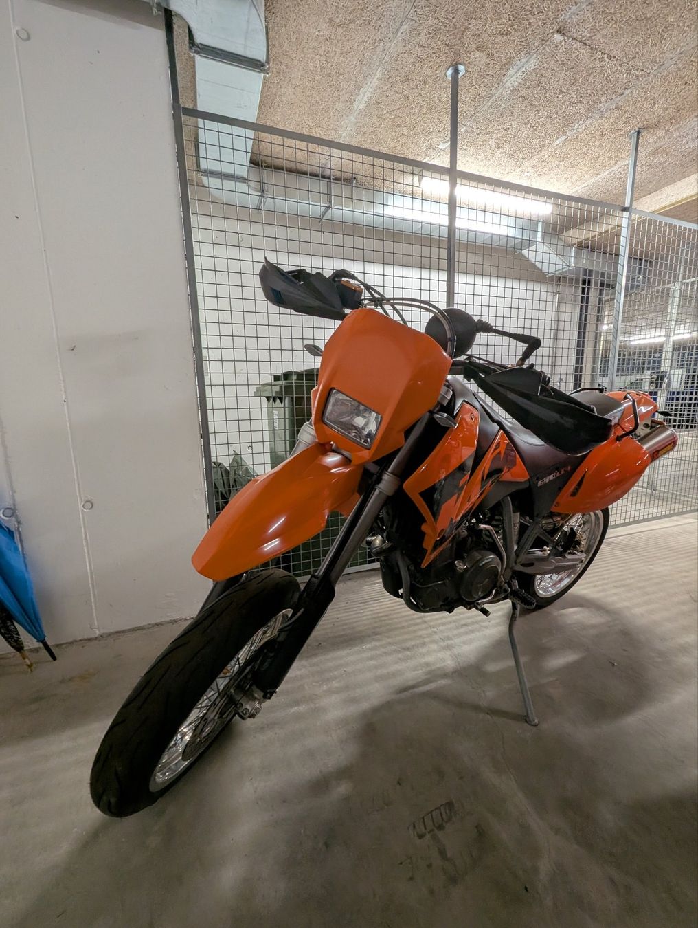 KTM Strada: KTM 640 LC4 Supermoto – Usato da Biberist venduto da lebkuchenmann90