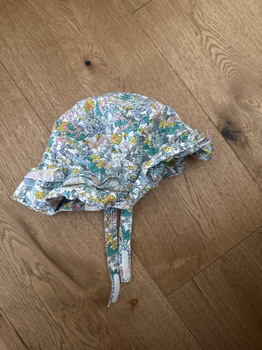 Altro abbigliamento per bambina: Chapeau 98  – Usato da Montreux venduto da canori