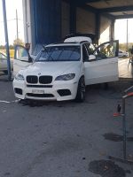 Top BMW X5M, 555 PS, Weiss, Occasion, Sofort verfügbar.