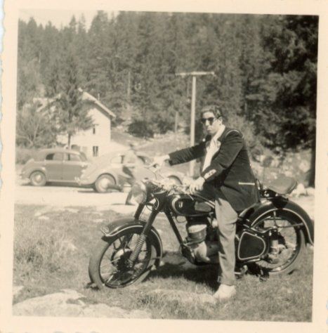 Cartoline postali: Schweiz  CH -   Motorrad und Auto VW Käfer – Usato da Brig venduto da Valcards54