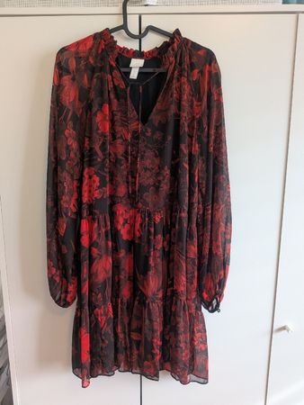 H&M Red & Black Floral Print Dress Size 38 - Good condition