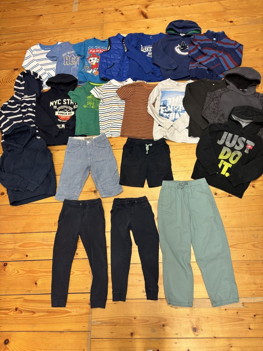 Kleiderpakete & -sets: Kleiderpaket Jungs, Grösse 122 – Gebraucht aus Büren an der Aare von Nikito2001