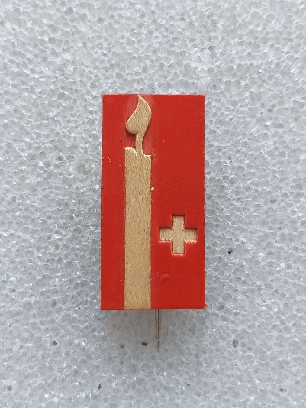 Placchette & Badge: Abzeichen Winterhilfe 1945 – Usato da Bauma venduto da SwissMilitaria