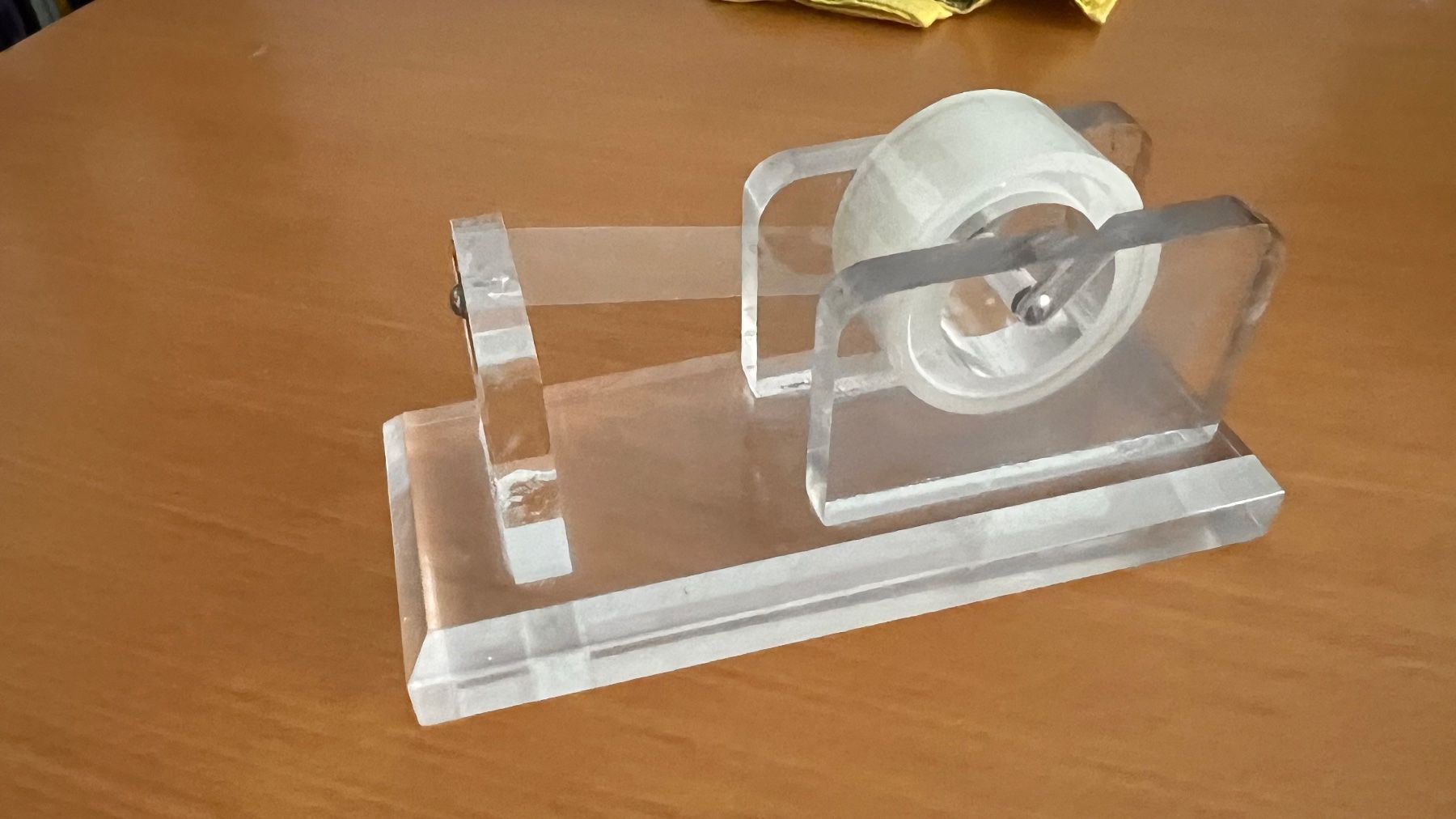 Tutti gli attrezzi: Klebebandabroller Acryl transparent mit Schneidkante – Usato da Schmerikon venduto da Kneisel 2
