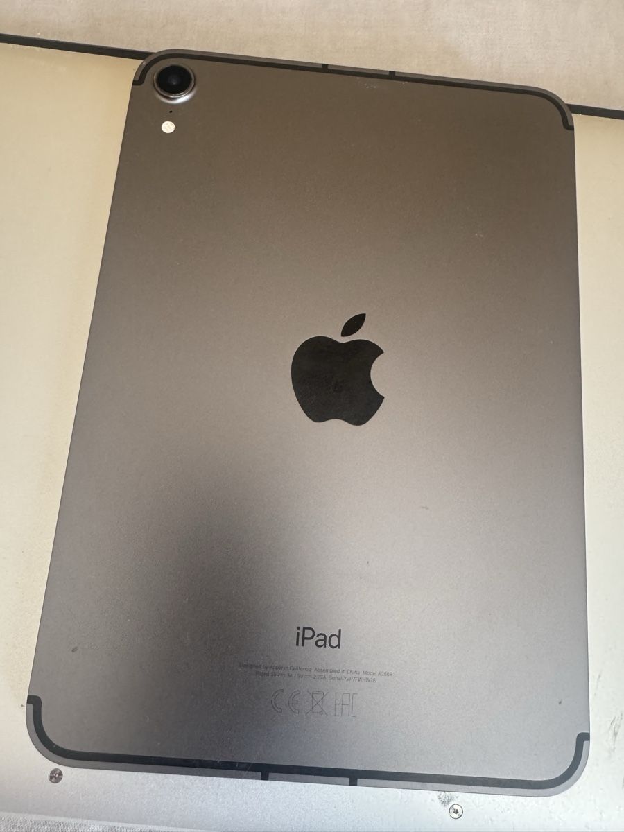 Apple Tablet PC: Tablette Apple iPad mini model A2568 – Gebraucht aus Biel/Bienne von Baol1