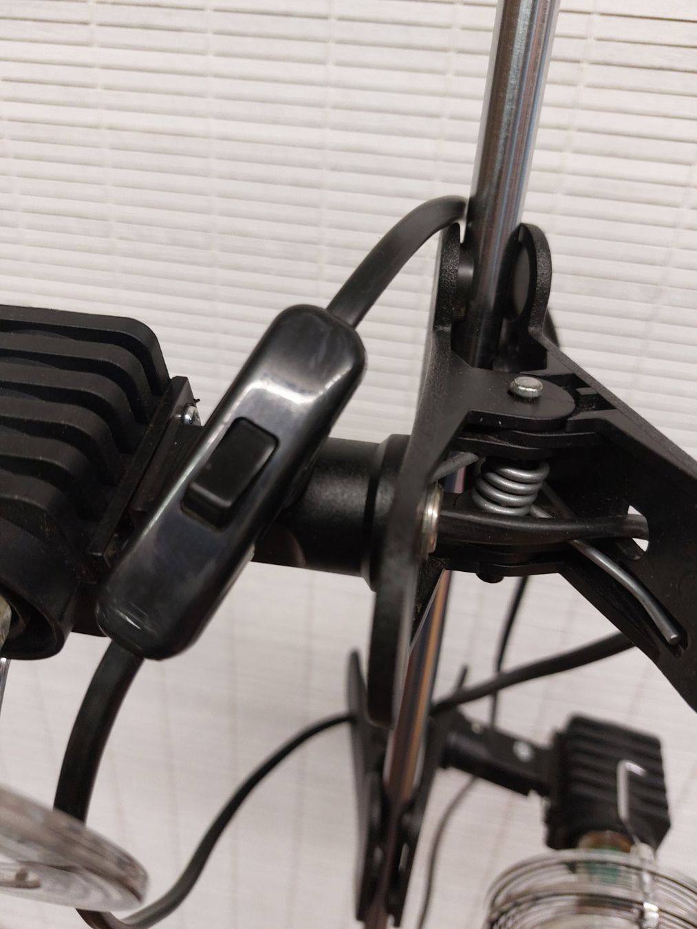 Lampes: Stehlampe mit 2 Strahler – D'occasion à Emmen par Brockofsky 5